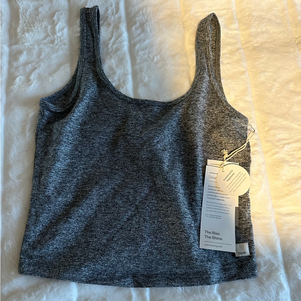 Vuori halo essential tank in Heather gray